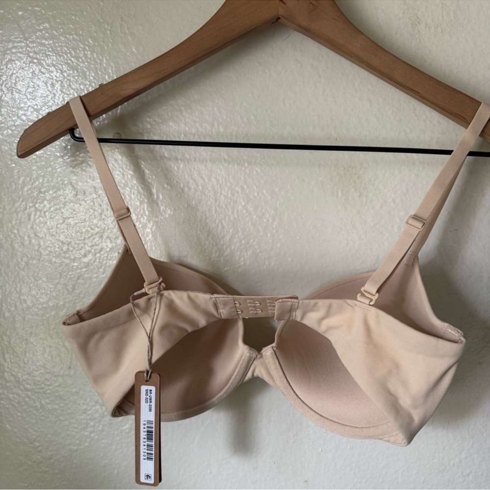 Skims | Fits Everybody Push Up Bra - Picture 3 of 5